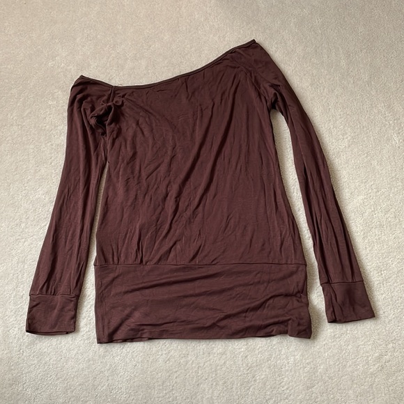 Y2K Beautiful boho off the shoulder knit - Picture 2 of 9